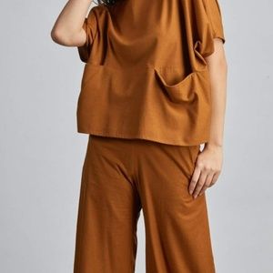 Jamie and the Jones Wide Leg Pant in Umber